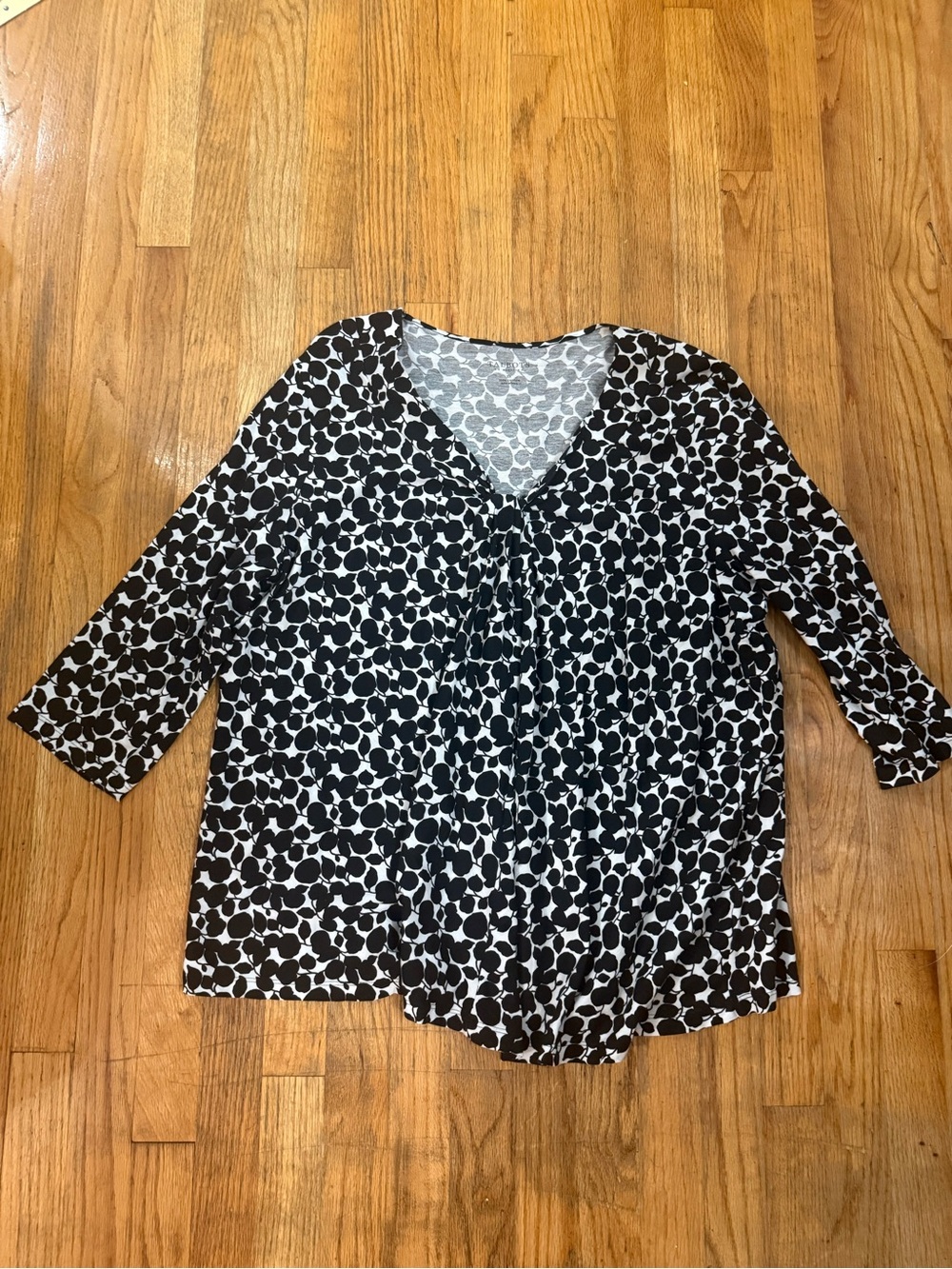 Talbots Woman Black and White V-Neck Printed Blouse Tunic 3X Flowy Loose Fit